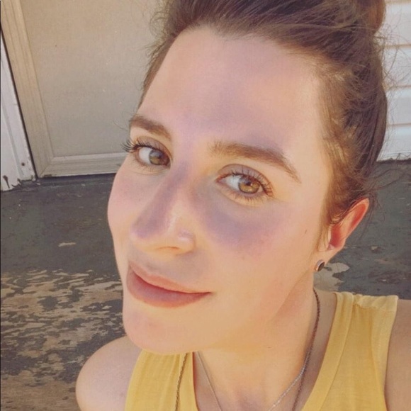 Meet your Posher, Mafer - Picture 1 of 7